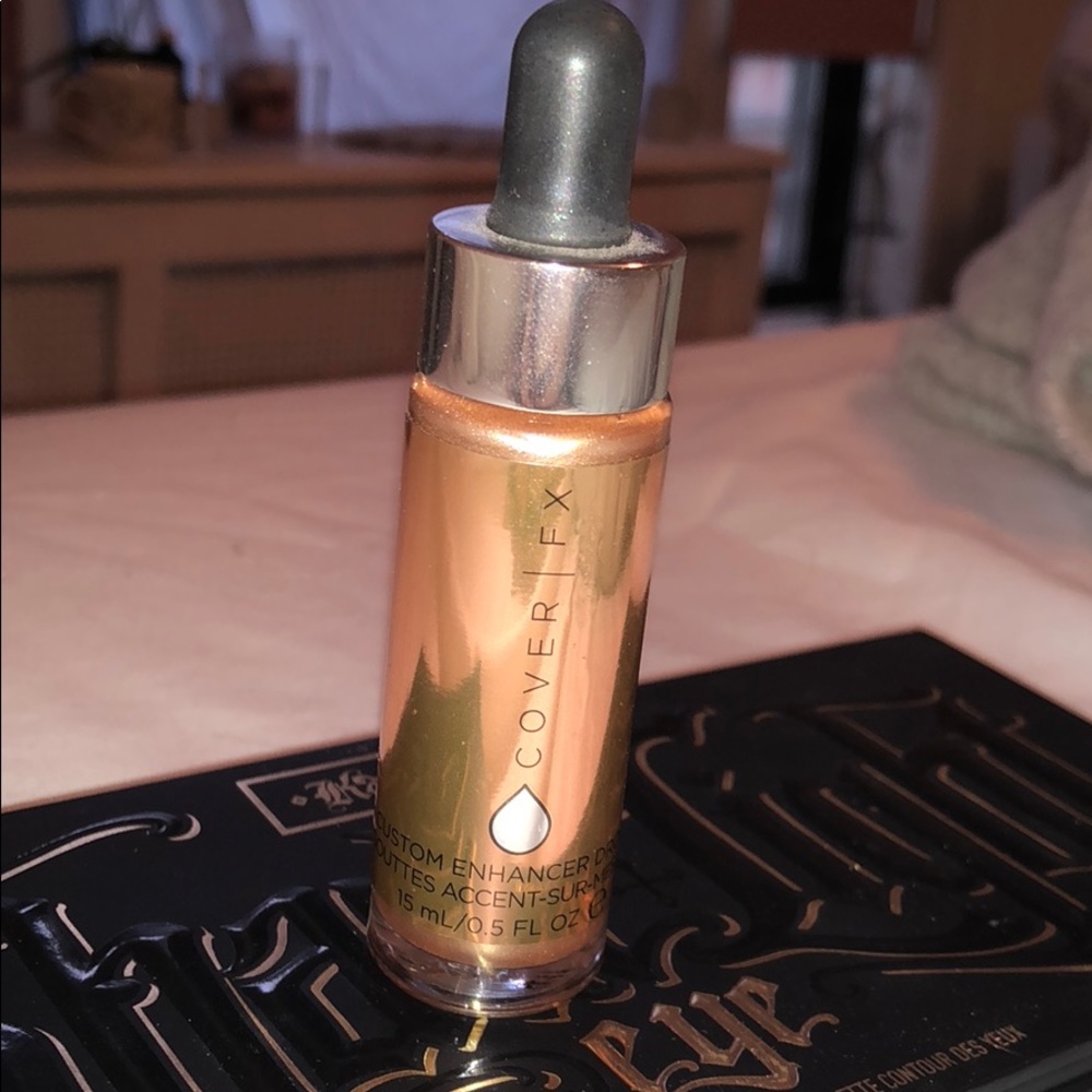 Cover FX custom enhancer drops in moonlight